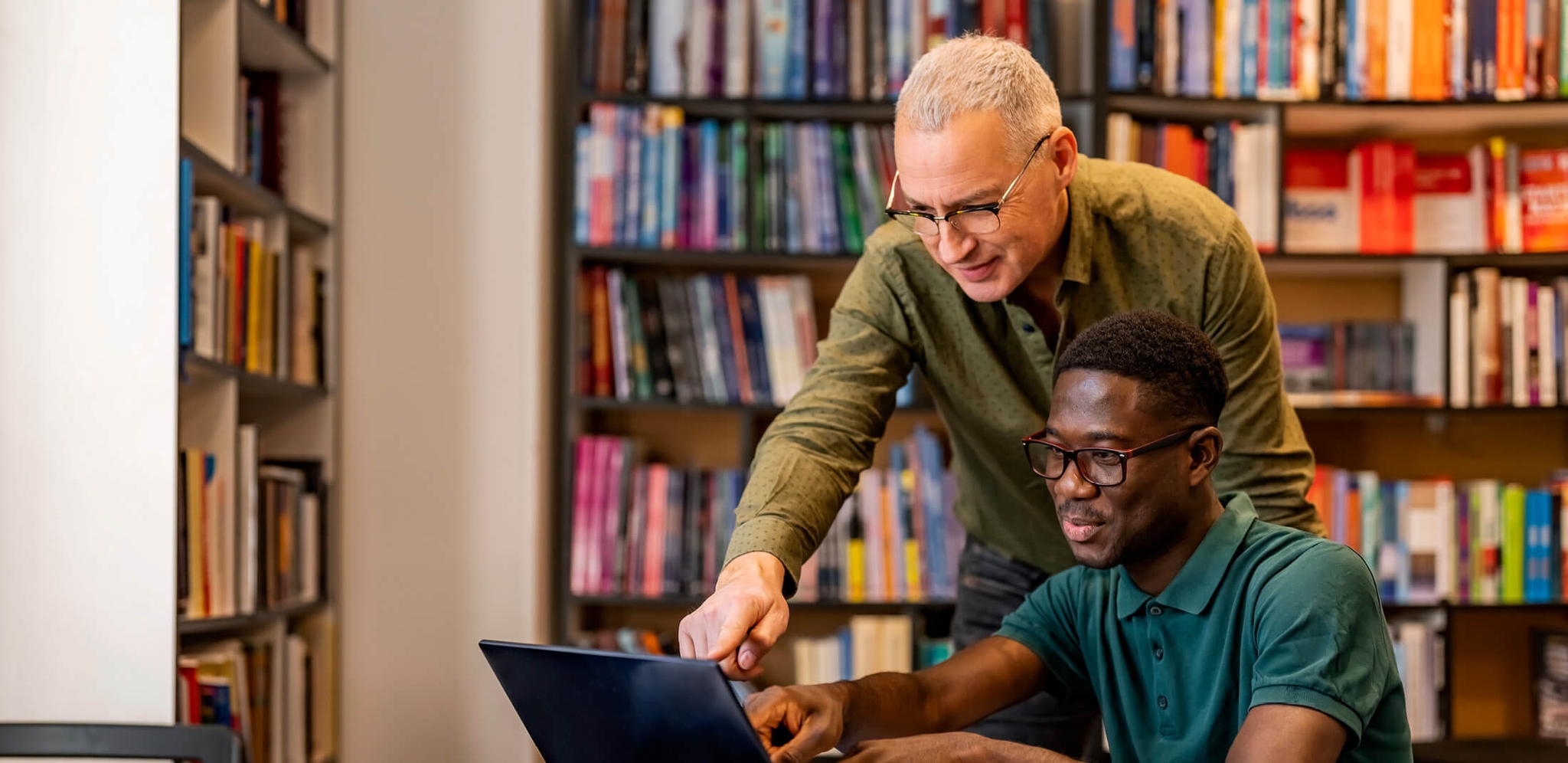 picture of a professor and a student